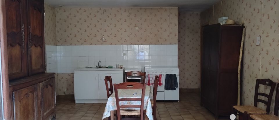 Country house 3 rooms of 160 m² in Assé-le-Riboul (72170)