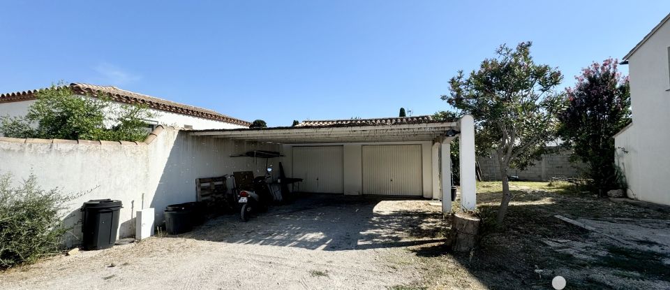 Traditional house 6 rooms of 206 m² in Saint-Laurent-d'Aigouze (30220)