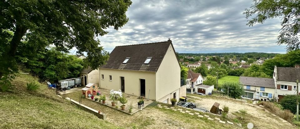 Maison 7 pièces de 113 m² à Donnemarie-Dontilly (77520)