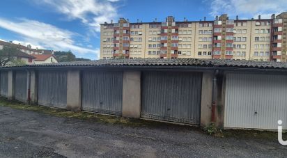 Parking of 570 m² in Aurillac (15000)