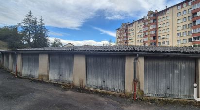 Parking of 570 m² in Aurillac (15000)