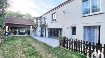 House 9 rooms of 240 m² in Villiers-sur-Morin (77580)