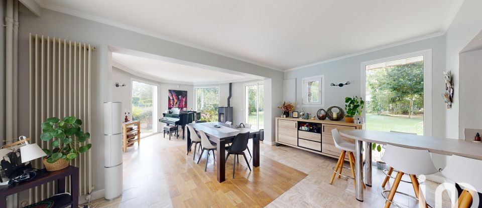 Maison 8 pièces de 300 m² à Samois-sur-Seine (77920)