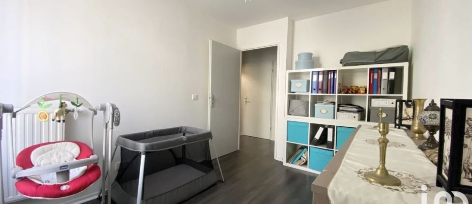 Apartment 3 rooms of 58 m² in Trappes (78190)