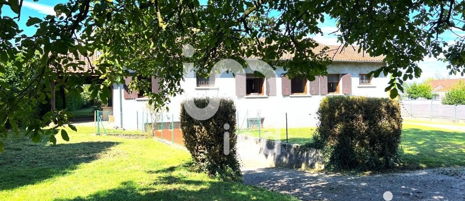 Traditional house 5 rooms of 121 m² in Saint-Agnin-sur-Bion (38300)