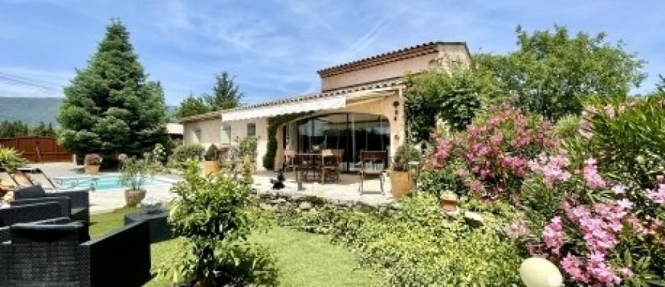 Traditional house 5 rooms of 144 m² in Fayence (83440)