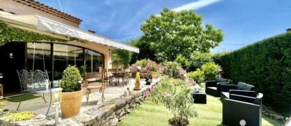 Traditional house 5 rooms of 144 m² in Fayence (83440)