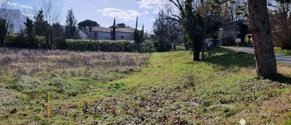 Terrain de 1 956 m² à Aouste-sur-Sye (26400)