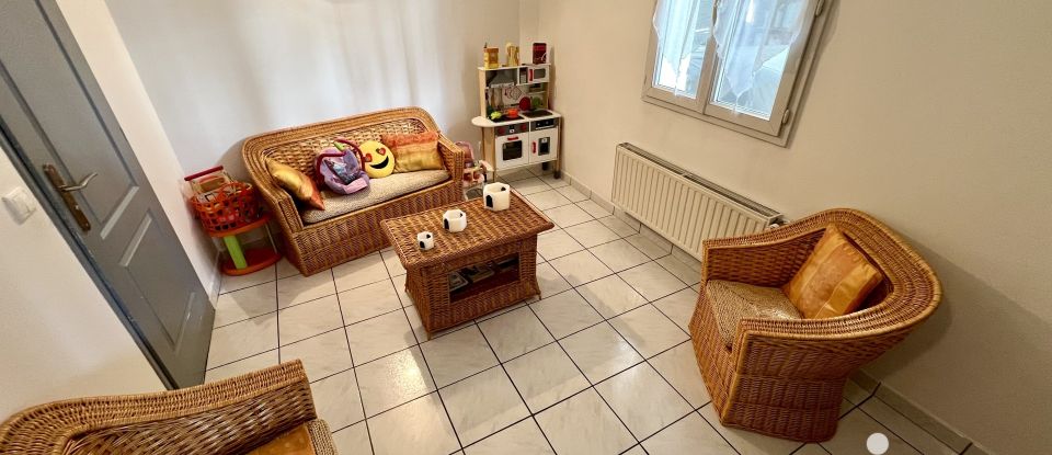 House 6 rooms of 137 m² in Brunoy (91800)