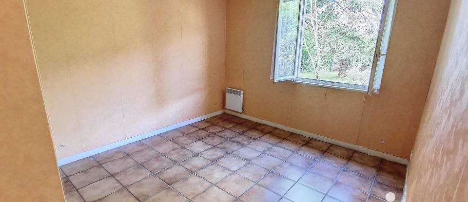 Maison 6 pièces de 160 m² à Puymoyen (16400)