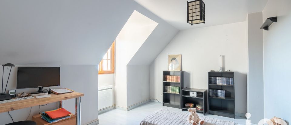 Maison 6 pièces de 145 m² à Vaux-sur-Seine (78740)