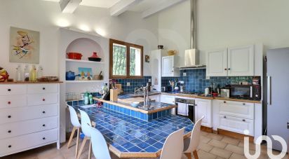 Traditional house 5 rooms of 163 m² in Aubagne (13400)