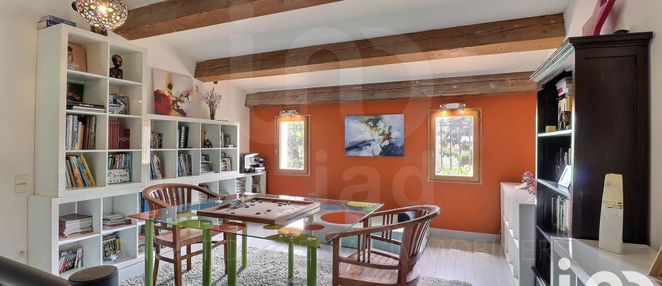 Maison traditionnelle 5 pièces de 163 m² à Aubagne (13400)