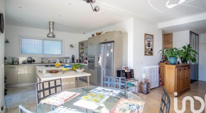 Maison 7 pièces de 215 m² à Nice (06100)