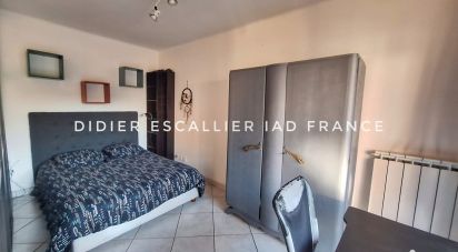 Apartment 4 rooms of 77 m² in Le Pradet (83220)