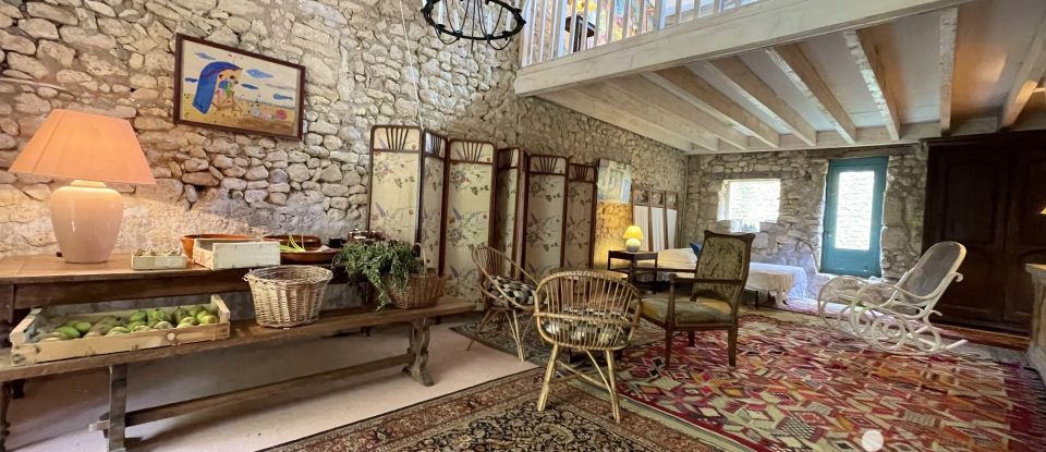 Country house 7 rooms of 257 m² in Bégadan (33340)