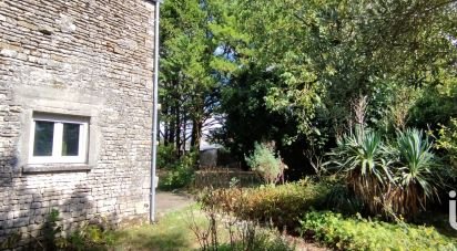 Traditional house 3 rooms of 60 m² in La Villedieu (17470)