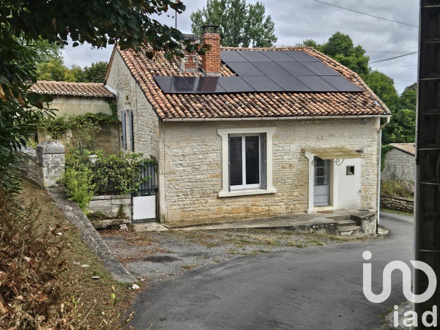 Maison 3 pièces de 85 m² à Aussac-Vadalle (16560)