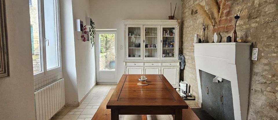 Maison 3 pièces de 85 m² à Aussac-Vadalle (16560)