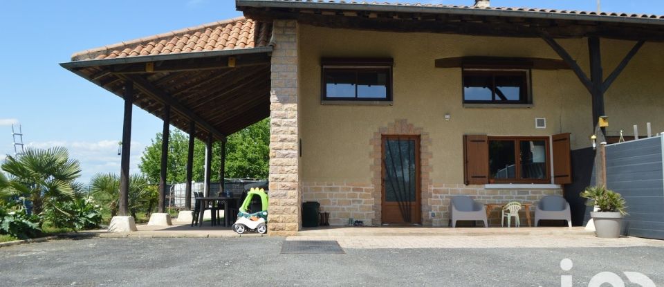 Farm 5 rooms of 114 m² in Saint-Étienne-sur-Chalaronne (01140)