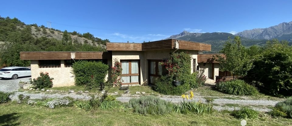 Maison d’architecte 4 pièces de 98 m² à Savines-le-Lac (05160)