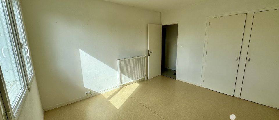 Maison 5 pièces de 100 m² à Parthenay (79200)