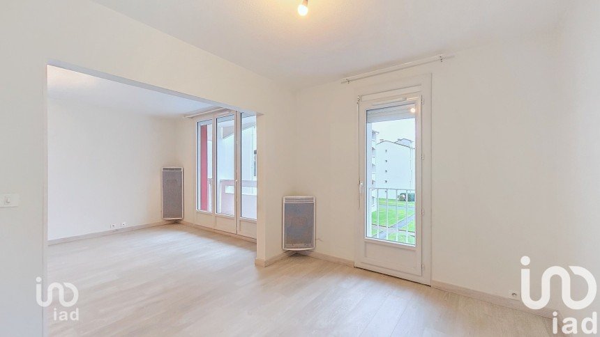 Appartement 3 pièces de 79 m² à Lons (64140)