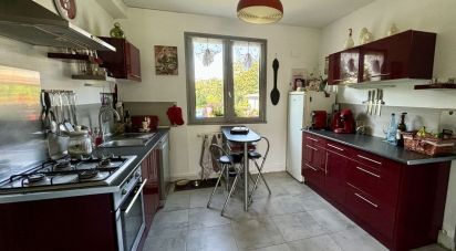 House 5 rooms of 82 m² in Scaër (29390)