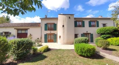 House 9 rooms of 228 m² in Dienné (86410)