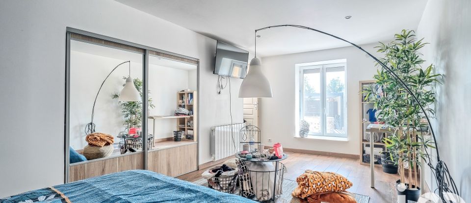 Maison 8 pièces de 220 m² à Tancrou (77440)