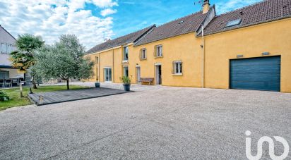 Maison 8 pièces de 220 m² à Tancrou (77440)