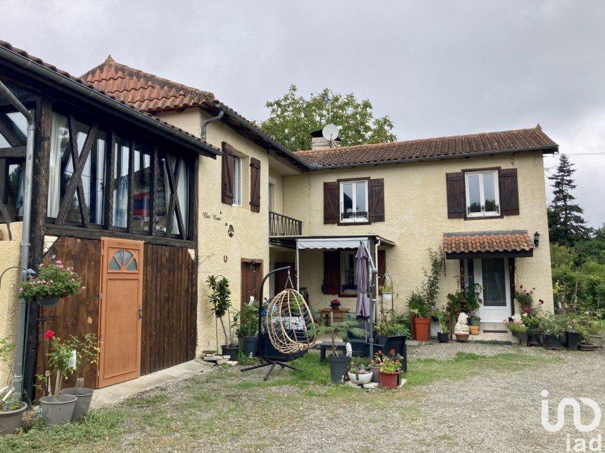 Maison 7 pièces de 175 m² à Miélan (32170)