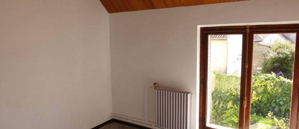 House 5 rooms of 130 m² in Mont-Saint-Sulpice (89250)