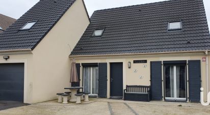 House 5 rooms of 112 m² in D'Huison-Longueville (91590)