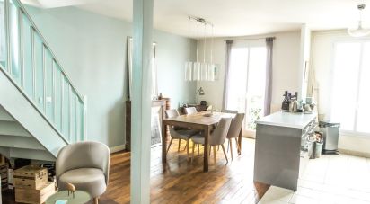 Duplex 4 rooms of 115 m² in Issy-les-Moulineaux (92130)