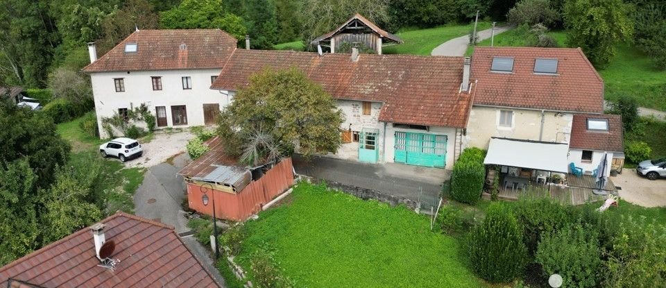 Farm 5 rooms of 117 m² in Yenne (73170)