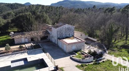 Country house 10 rooms of 214 m² in Saint-Paul-en-Forêt (83440)