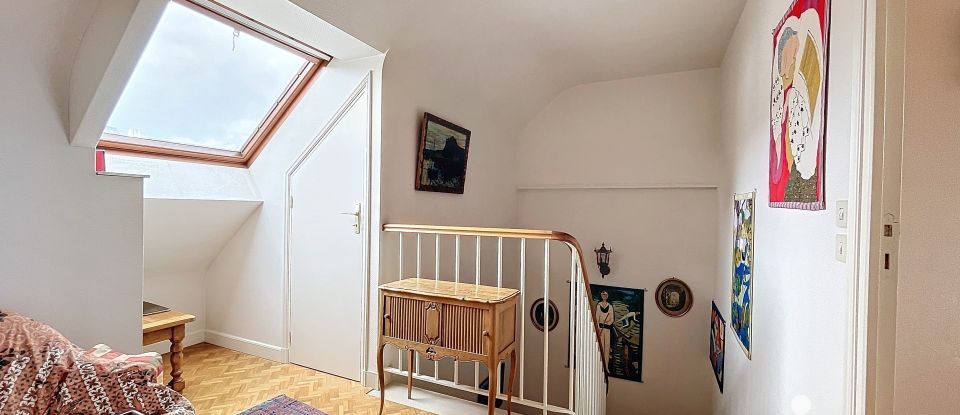 Maison traditionnelle 6 pièces de 166 m² à Orvault (44700)