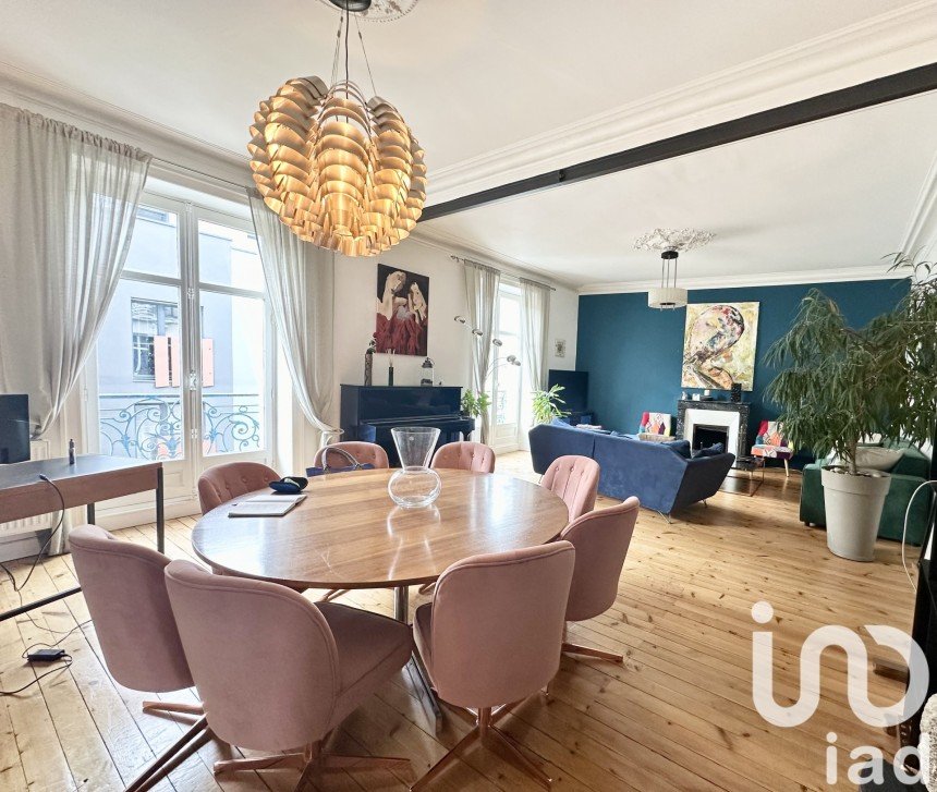 Appartement 5 pièces de 136 m² à Nantes (44000)