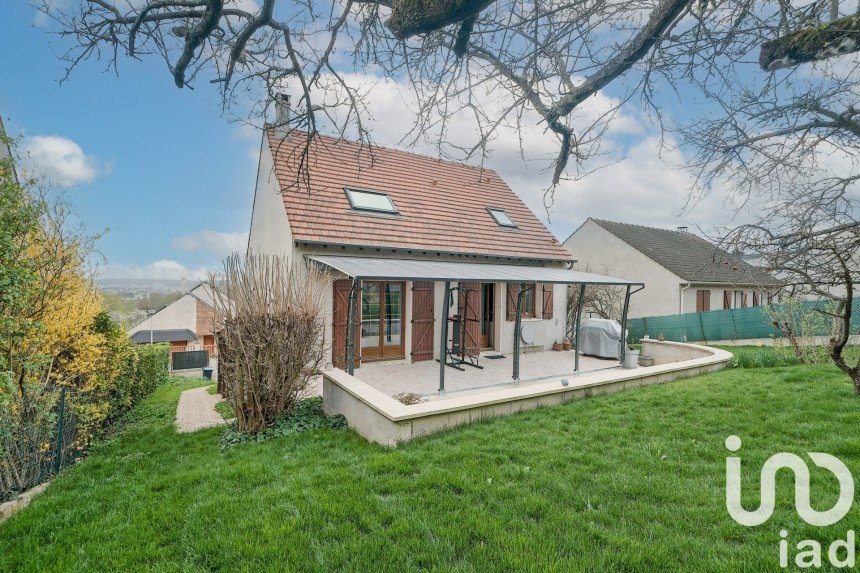 Maison traditionnelle 4 pièces de 110 m² à Crégy-lès-Meaux (77124)