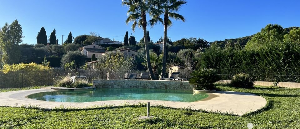 Mas 7 pièces de 194 m² à Mougins (06250)