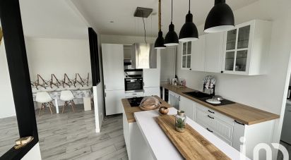 Maison 6 pièces de 140 m² à Branne (33420)