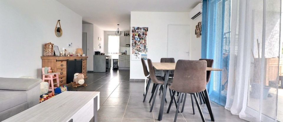 Apartment 3 rooms of 70 m² in Marseille (13009)