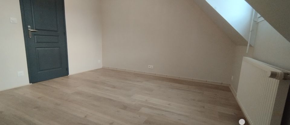 Maison 8 pièces de 178 m² à Naveil (41100)