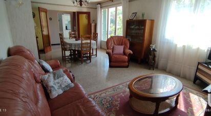 House 7 rooms of 130 m² in Loriol-du-Comtat (84870)