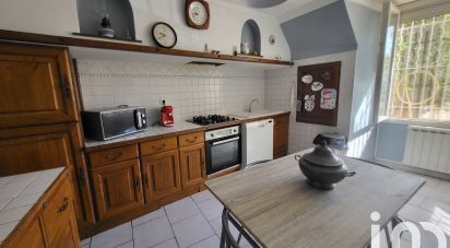 Village house 5 rooms of 140 m² in Générac (30510)