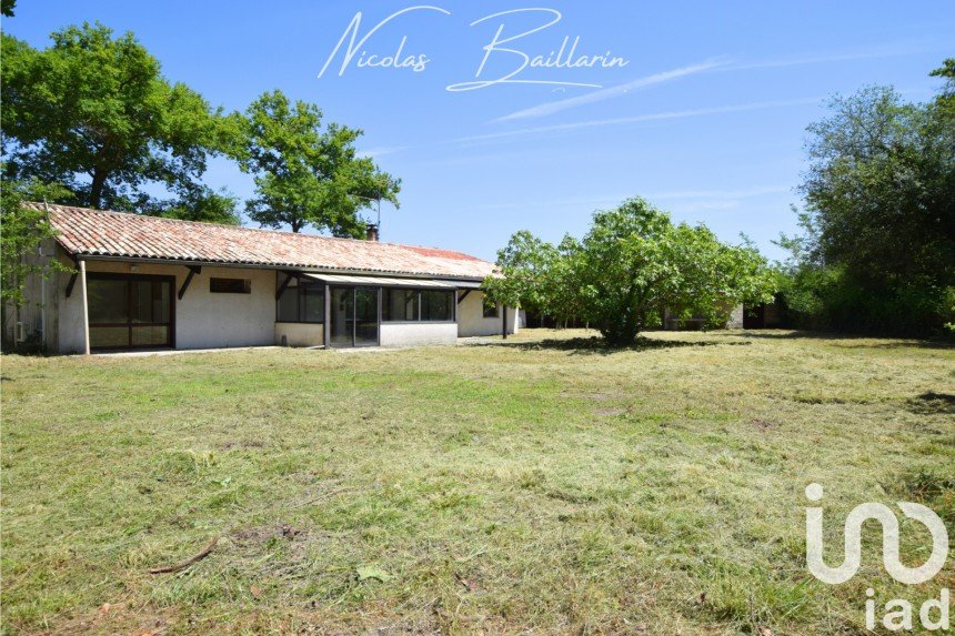 Maison traditionnelle 4 pièces de 135 m² à Roaillan (33210)