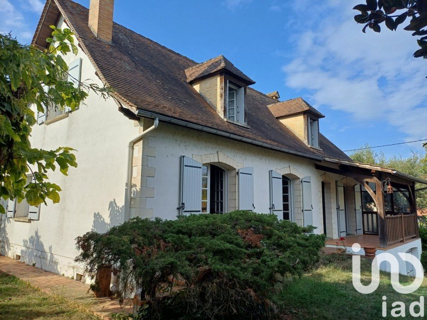 House 5 rooms of 140 m² in Lamonzie-Saint-Martin (24680)