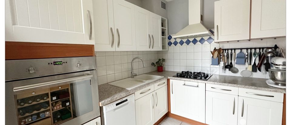 Maison 3 pièces de 85 m² à Yvrac (33370)