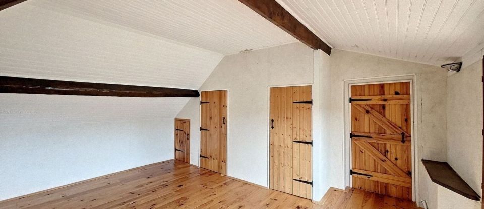 Country house 6 rooms of 139 m² in Beaulon (03230)